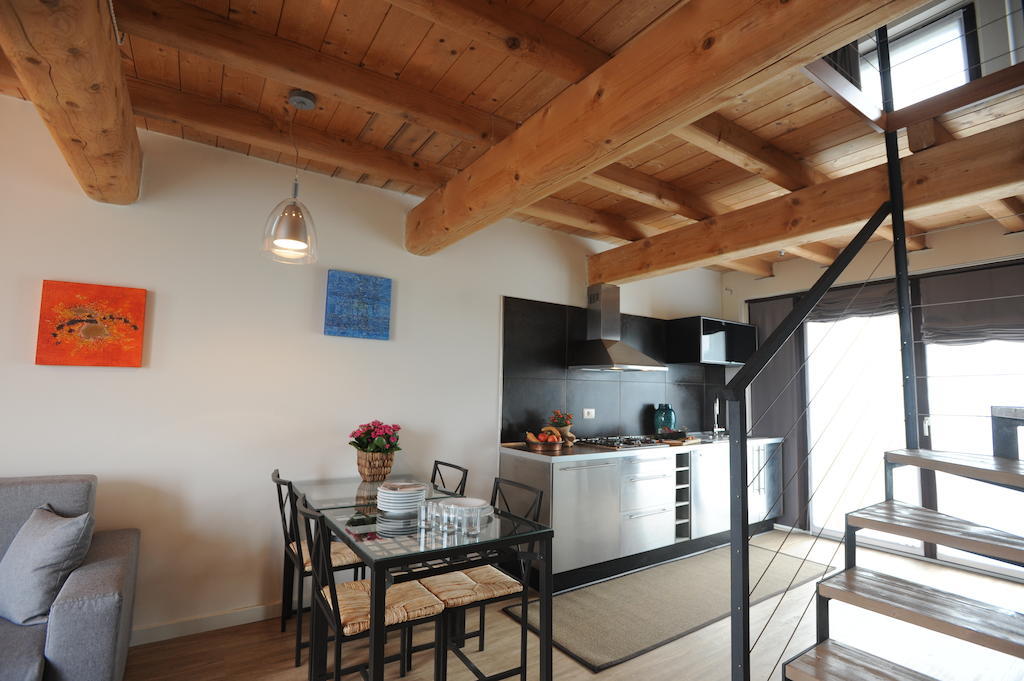 Monte Maino Bed & Breakfast Ντεζεντσάνο ντελ Γκάρντα Δωμάτιο φωτογραφία